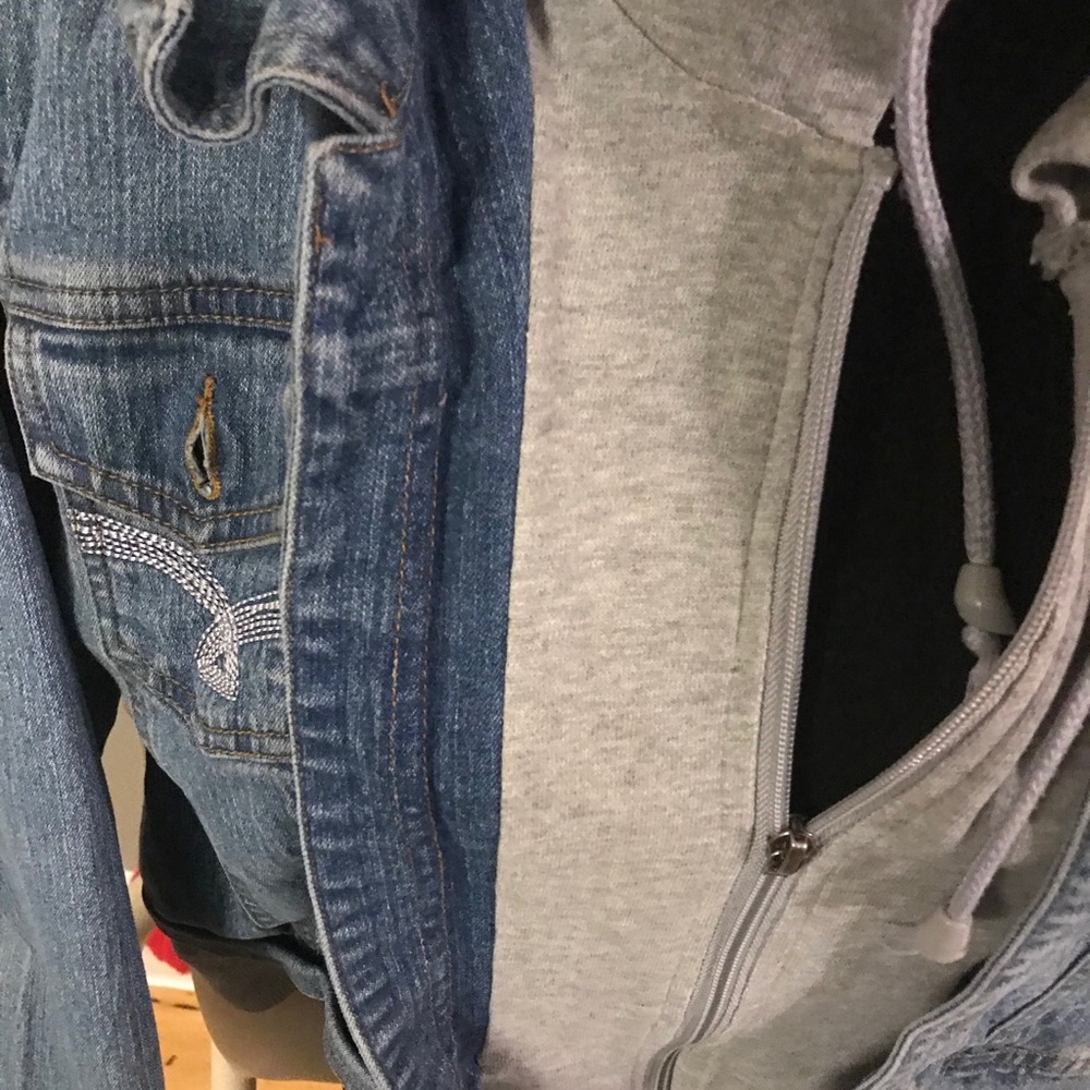 Jean jacket - Picture 2 of 5